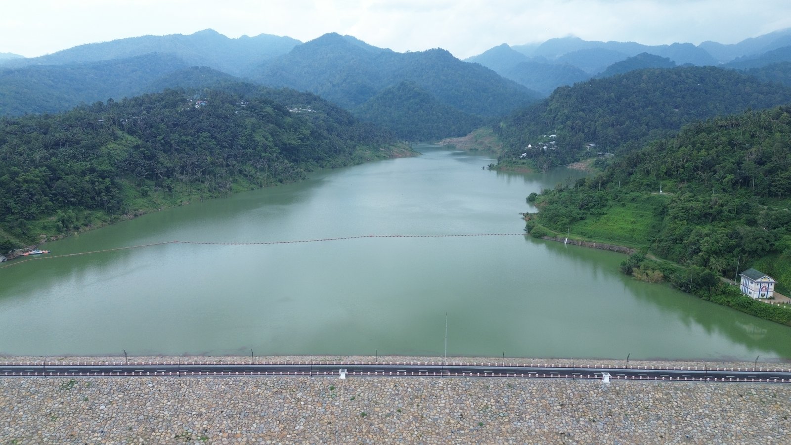 Menjamin Air di 'Pulau Seribu Masjid': Bagaimana Bendungan Meninting Mengubah Wajah Lombok